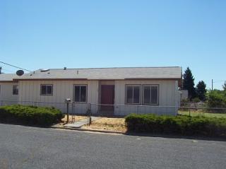 105 Pioneer Ave, Ephrata, WA 98823-2254