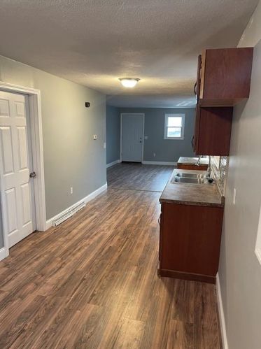 83 Victoria St, Providence, RI 02909-3944