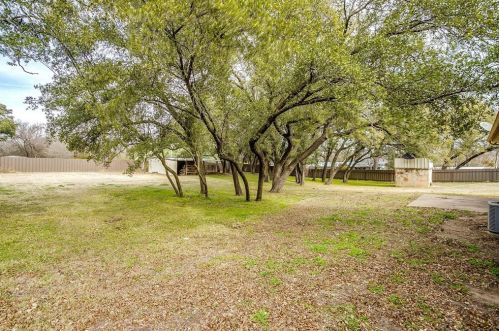 1185 Hyman St, Stephenville, TX 76401-5126