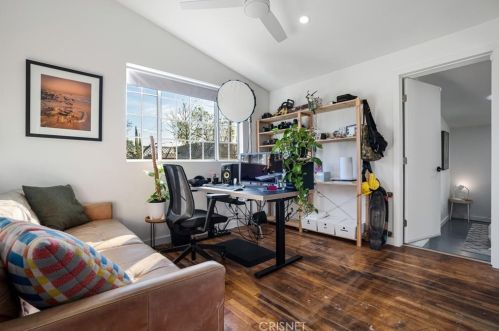 8010 Crosnoe Ave, Van Nuys CA  91402-5529 exterior