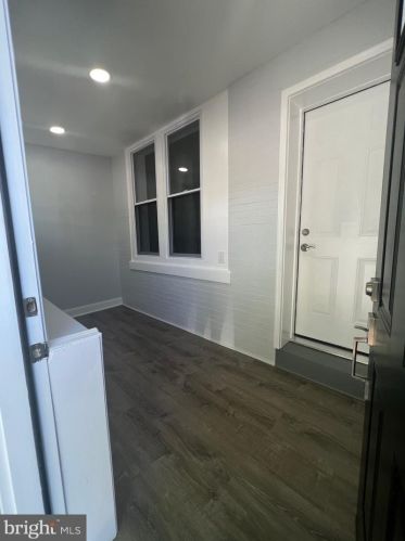 2309 Cambria St, Philadelphia, PA 19134-4206