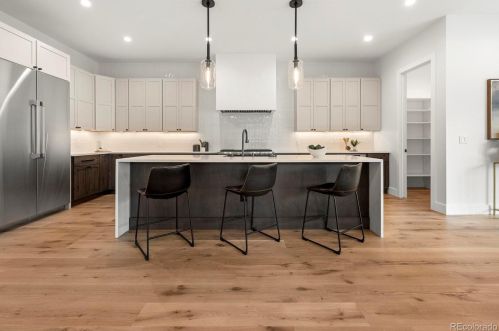 1060 Steele St, Denver CO  80206-3420 exterior