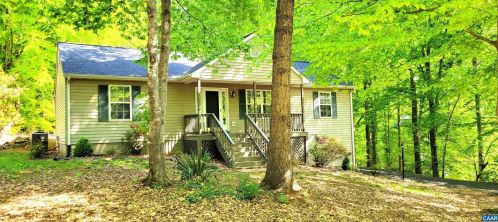 14 Riverwood Ct, Bybee, VA 22963-3354