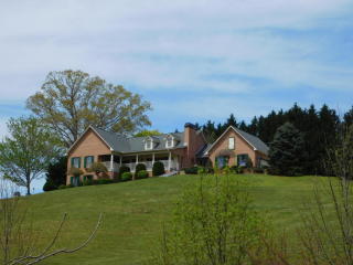 1404 Milford Haven Dr, Pigeon Forge, TN 37862-6179