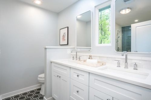 2175 Greencrest Dr, Atlanta GA  30345-2627 exterior