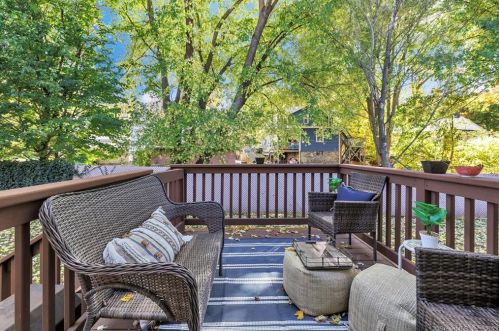 13 Colonial Vlg, Huntington, CT 06484-3246