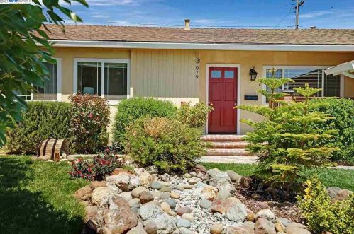 7979 Countess Ct, Pleasanton, CA 94568-1428