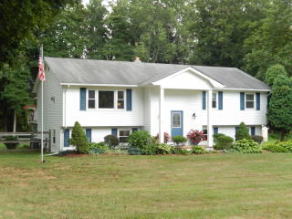 4 Hemlock Ct, Hackettstown, NJ 07840-4149