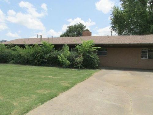 1205 9th St, Cushing, OK 74023-4639