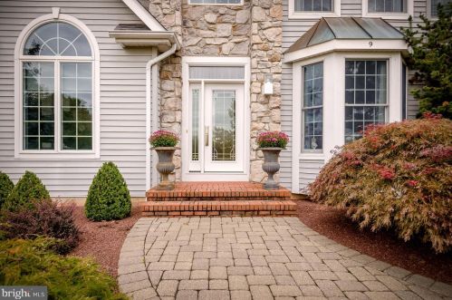 9 Shore Ct, Montgomery, NJ 08558-2227