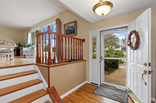 219 Appletree Ln, Arlington Hts, IL 60004-2509