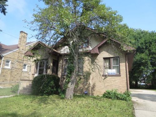 810 George Ave, Waukegan, IL 60085-6336