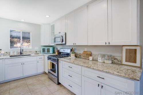 195 Oxford St, Chula Vista CA  91911-3530 exterior