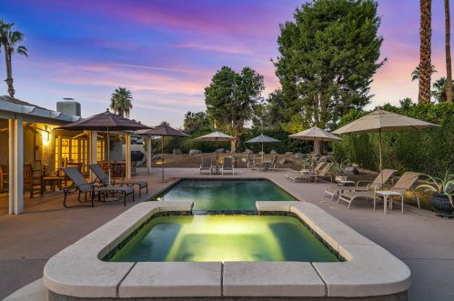 574 Chiquita Cir, Palm Springs, CA 92262-6231