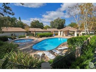 1162 Stonewall Cir, Thousand Oaks CA  91361-3328 exterior