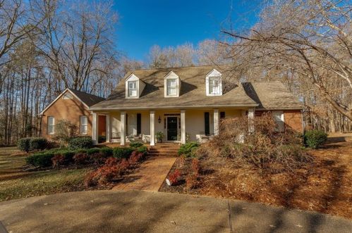 2528 Milford Farms Ln, Marietta, GA 30008-5058