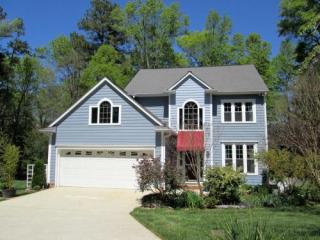 8 Minuteman Ct, Durham, NC 27705-6448