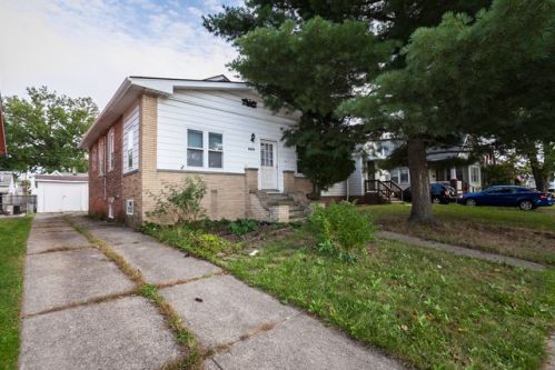 3865 135th St, Cleveland, OH 44111-4429