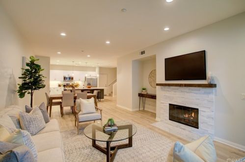 324 Quail Rdg, Irvine CA  92603-4240 exterior