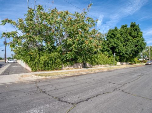 516 State College Blvd, Anaheim CA  92806-4658 exterior