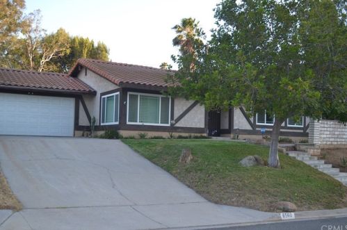 6560 Avenue De Palma, Riverside, CA 92509-5616