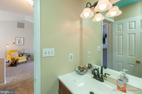 423 Shannondale Rd, Harpers Ferry WV 25425-4564 exterior