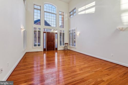 10711 Mcgregor Dr, Columbia, MD 21044-4956