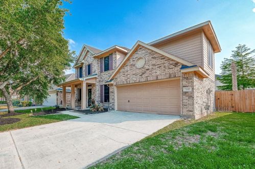 7102 Grants Hollow Ln, Richmond TX  77407-3831 exterior