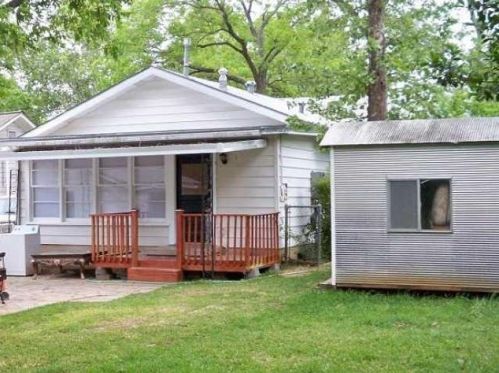 1916 38th St, Austin TX  78731-6015 exterior