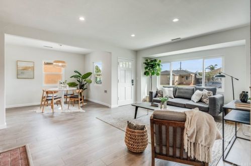 4911 122nd St, Hawthorne CA  90250-3509 exterior