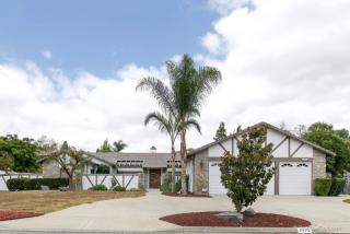 2075 Roberts Pl, Escondido, CA 92029-5610