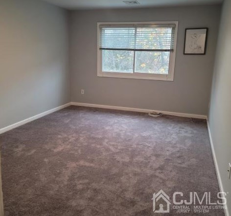 72 College Dr, Edison, NJ 08817-5984