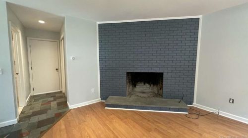 6 Steeple Top Rd, Norwalk CT  06853-1039 exterior