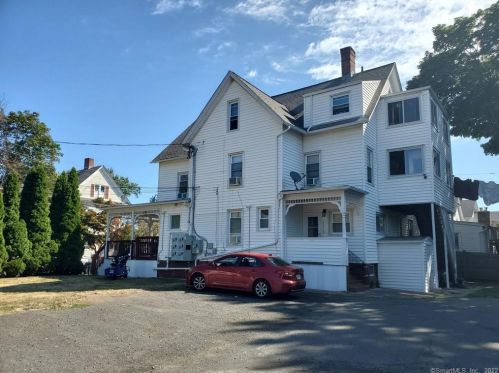 55 Loveland St, Middletown, CT 06457-3720