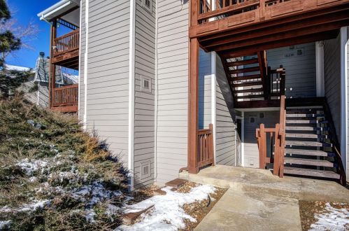 17610 Loyola Dr, Aurora, CO 80013-7105