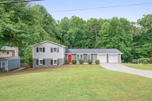 2627 Rhonda Ct, Duluth, GA 30096-4128
