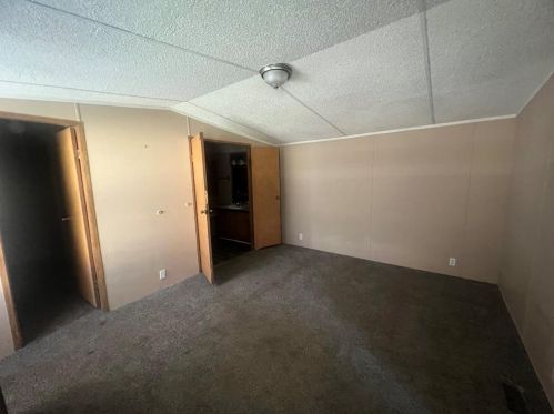 16221 Southern Pines Dr, Conroe TX  77302-5433 exterior
