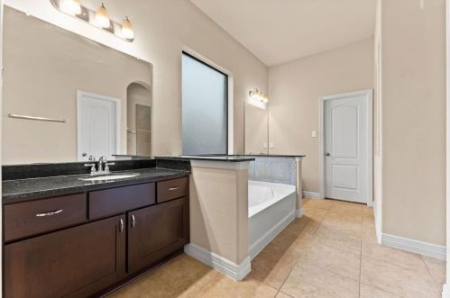 2042 Brodie Ln, Conroe TX  77301-7246 exterior