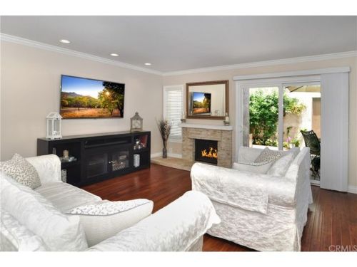 18 Goldenbush, Irvine, CA 92604-2839