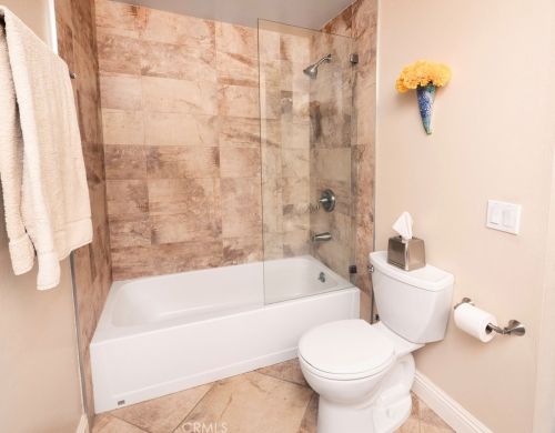 3975 Beechwood Pl, Riverside CA  92506-1160 exterior