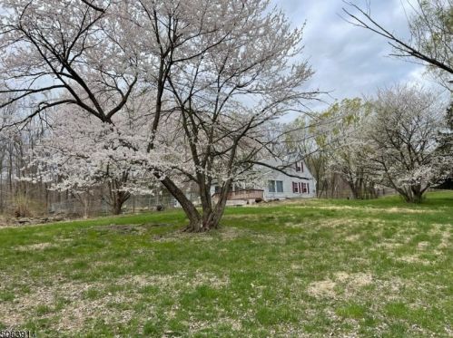 93 Mt Salem Rd, Wantage, NJ 07461-3728