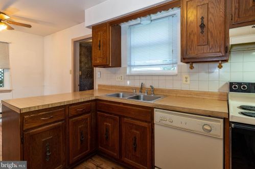 1081 Monticello Ln, Lancaster PA  17603-9410 exterior