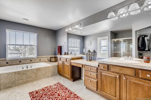 24661 Ontario Dr, Aurora CO 80016-4125 exterior