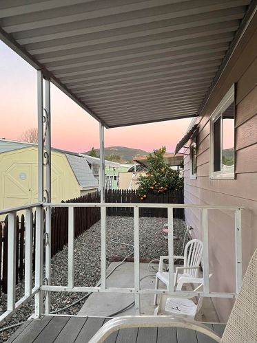 1600 Vista Way, Vista, CA 92084-3424