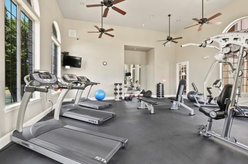 2841 Troutt Dr, Carrollton TX 75010 exterior