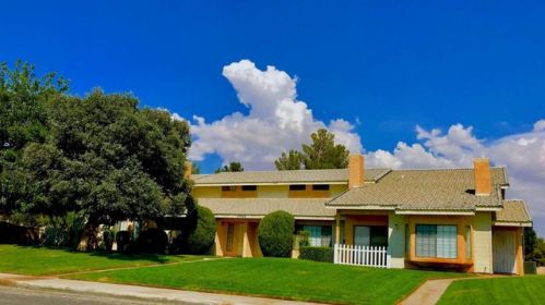 43958 18th St, Lancaster, CA 93535-5037