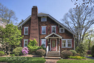 24 Maple Ave, Allendale, NJ 07401-1205