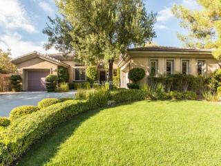 31 Brays Is Dr, Henderson NV  89052-6445 exterior