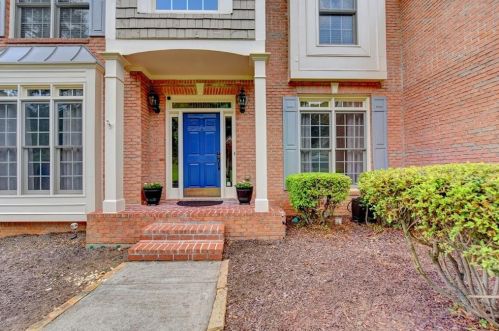 4025 Bridle Ridge Dr, Suwanee, GA 30024-6003