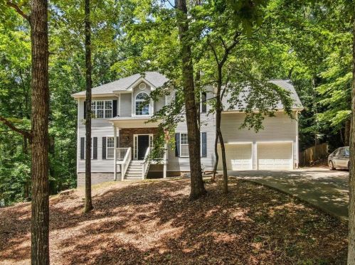 1110 Fieldstone Dr, Holly Springs, GA 30114-8419